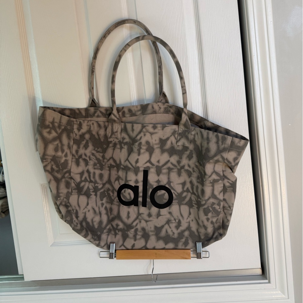 Alo yoga tie dye Gray Patterned Tote Bag